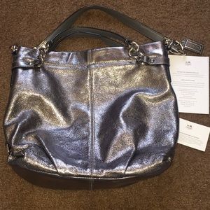🛑PRICE DROP-EUC-COACH PURSE metallic silver
